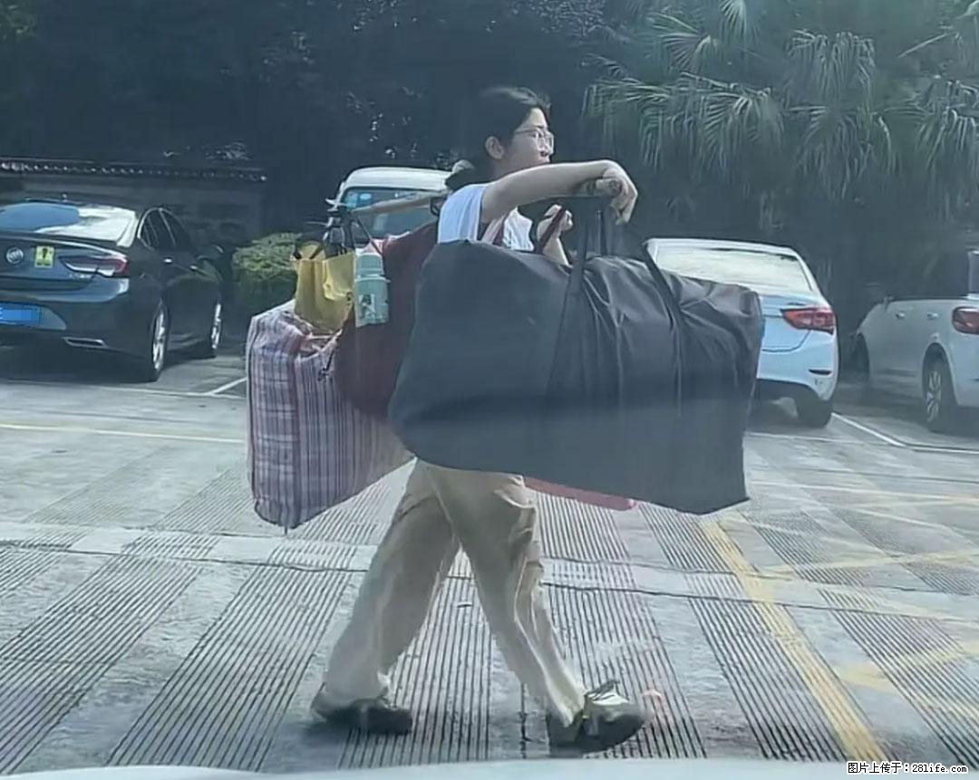 全网追的“扁担女孩”，找了一份暑假工，时薪12元 - 莱芜生活资讯 - 莱芜28生活网 lw.28life.net